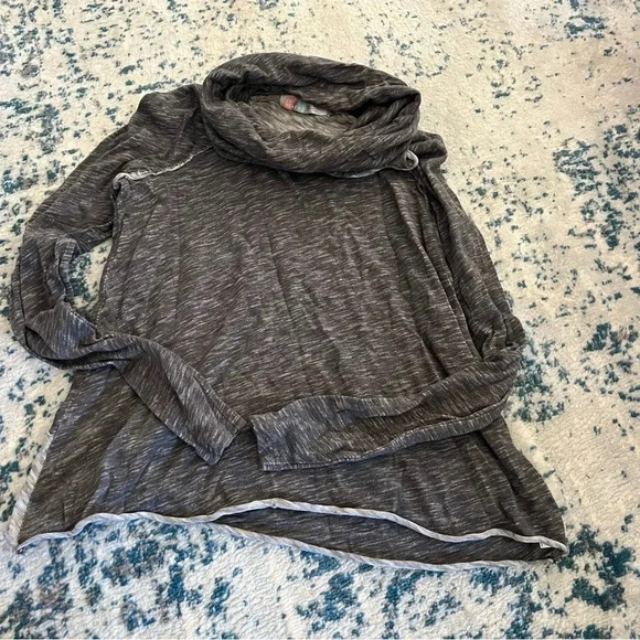 Free People Beach Cawl Cocoon Neck Pull Over Top Grey XS/S - Picture 3 of 8